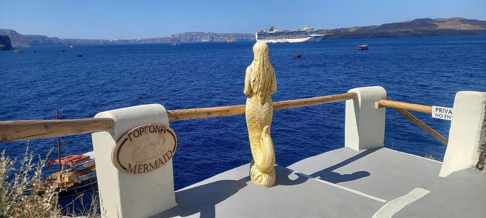 Studio in Old Port of Fira, Sea View, Santorini Hotel in Thera