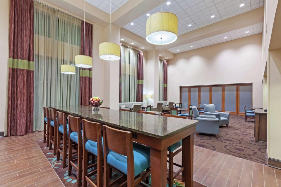 Hampton Inn & Suites Shreveport/Bossier City at Airline Drive Hotel in Bossier City