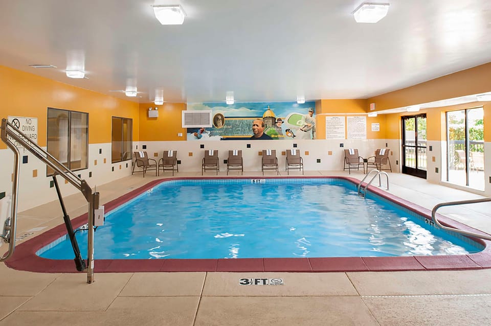 Irish Lodge South Bend Hotel in South Bend
