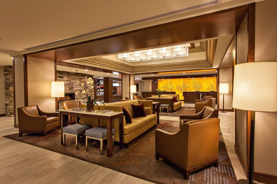 DoubleTree by Hilton Hotel Pittsburgh - Green Tree Hotel in Pittsburgh
