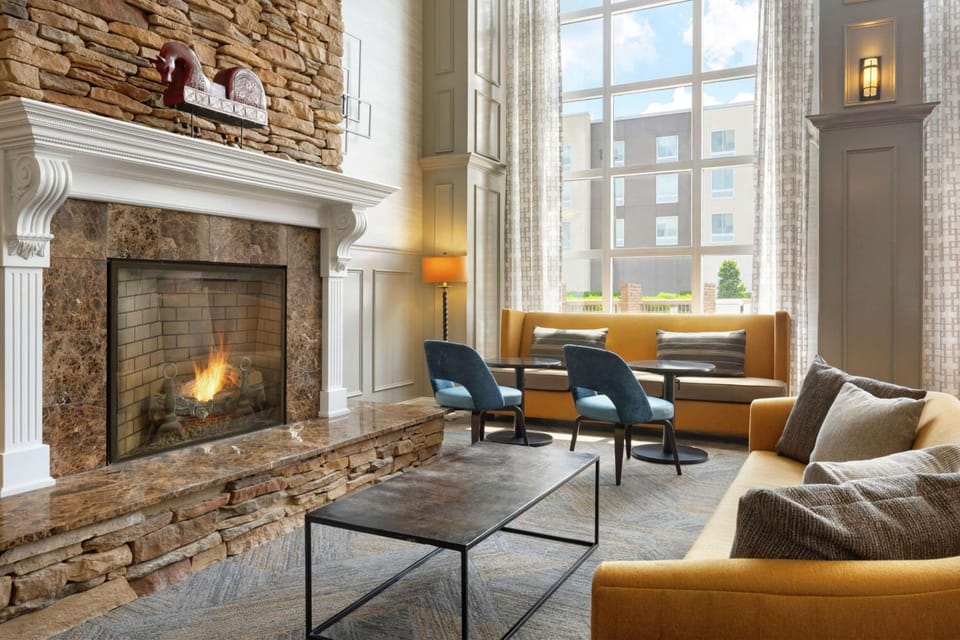 Hampton Inn & Suites Montgomery-EastChase Hotel in Montgomery
