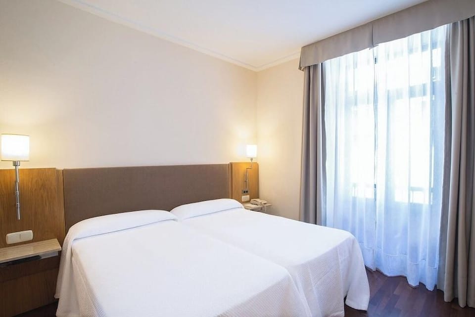 Hotel Inglaterra Hotel in Granada