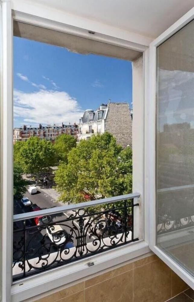 Hotel Belgrand Hotel in Paris