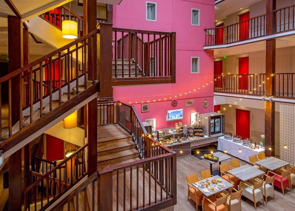 New Chastillon Hotel in Isola