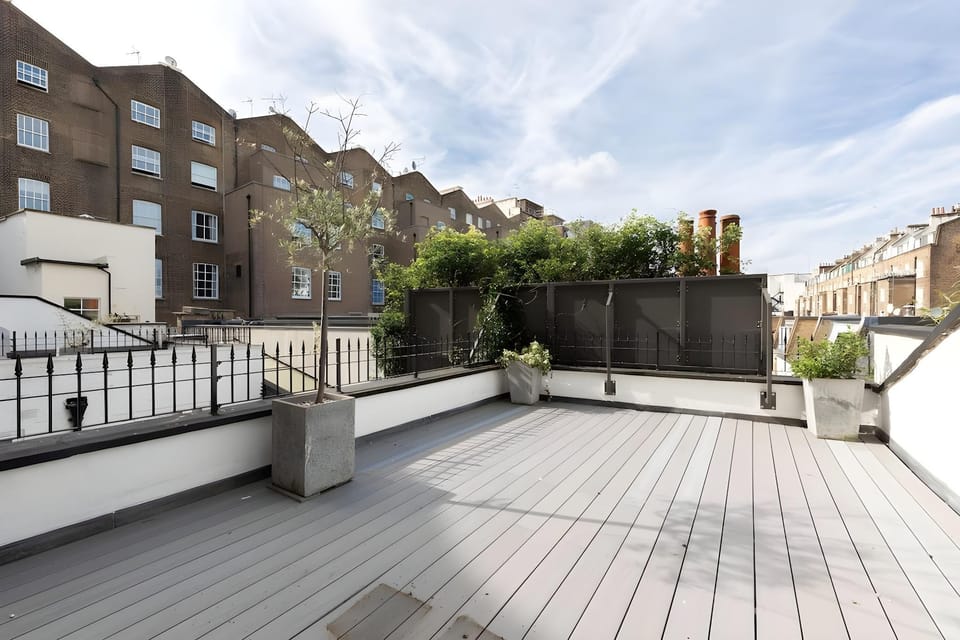 Commodore Hotel Hotel in City of Westminster