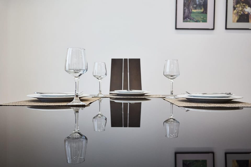 Luxurious Spacious Apt next  Hilton Area Hotel in Athens