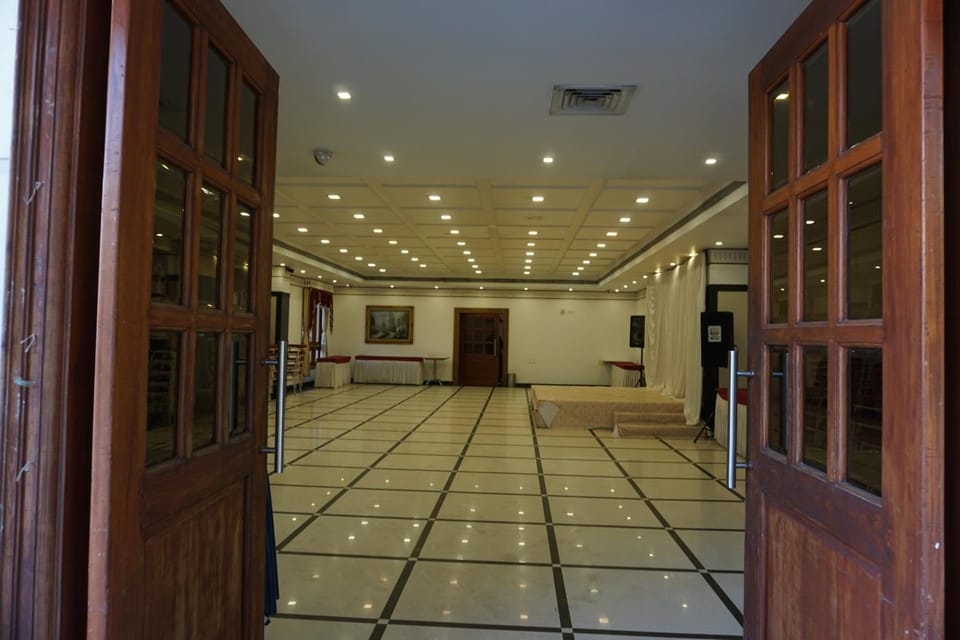 Kings Cross Residency Hotel in Chennai