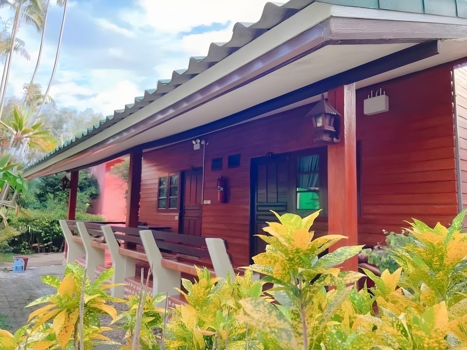 การัณย์สุข รีสอร์ท, Karansuk Resort Resort in Prachuap Khiri Khan, Thailand