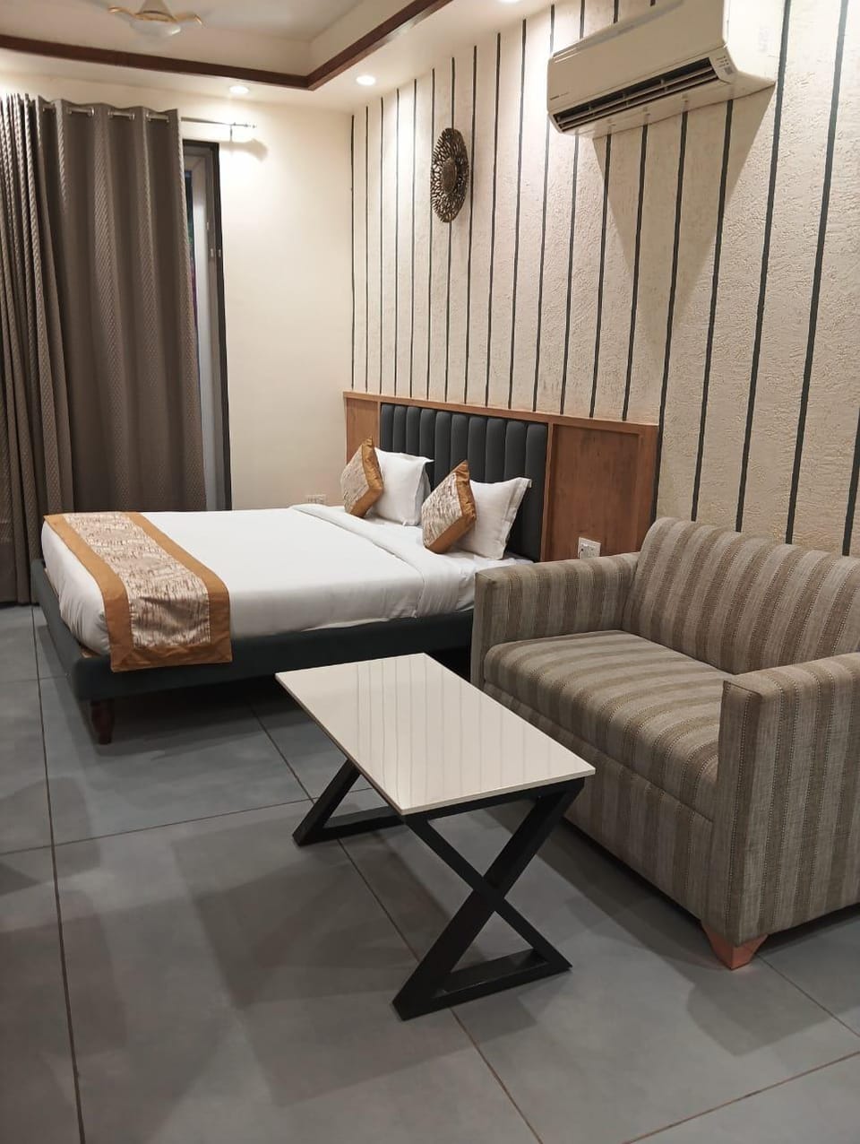 Suite room