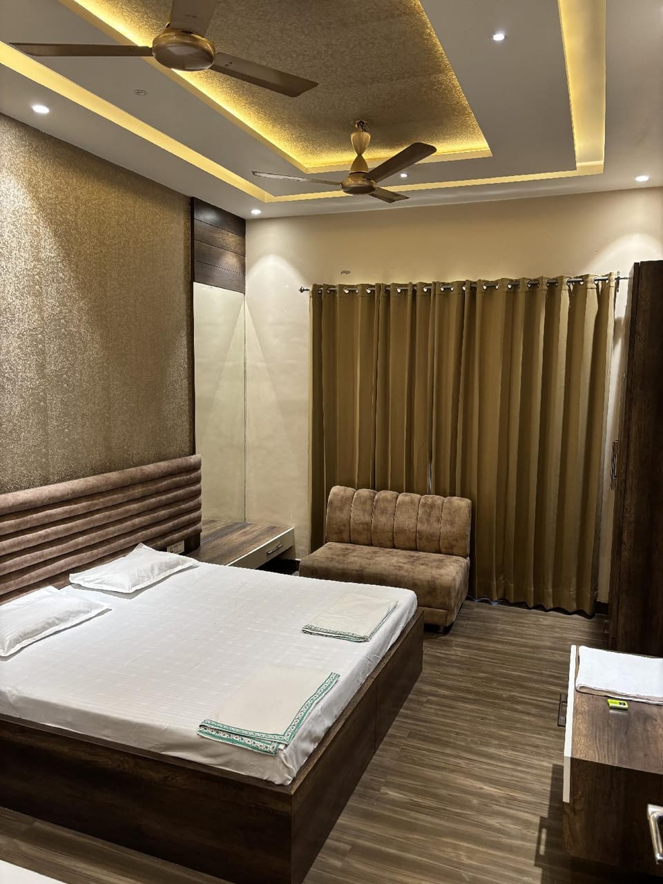 Hotel stay garden Hotel in Punjab, India