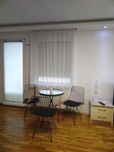 Apartmani Pause Hotel in Serbia