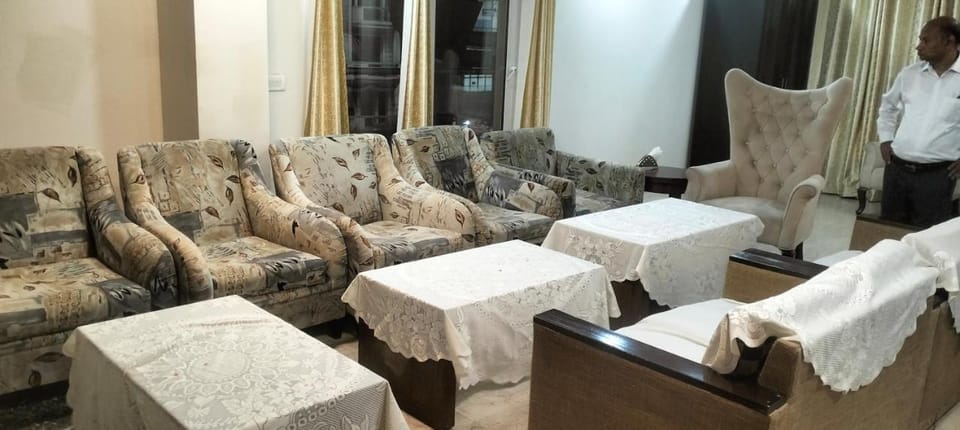 Aaron Harikanta Stayz Hotel in New Delhi