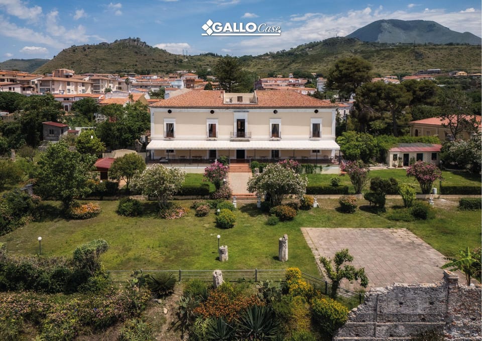 Palazzo Ducale Hotel in Calabria