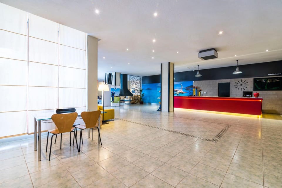 azuLine Hotel Pacific Hotel in Sant Antoni Portmany