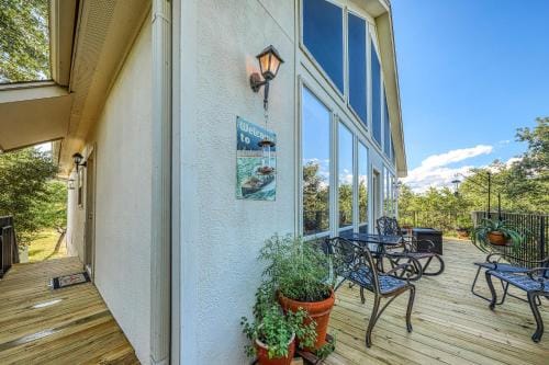 Redbird Retreat On Lake Travis Lodge in Lake Travis