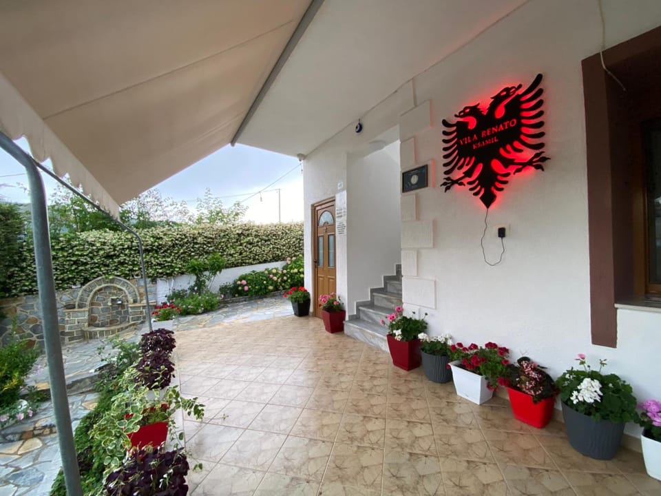 Vila Renato Apartment hotel in Ksamil