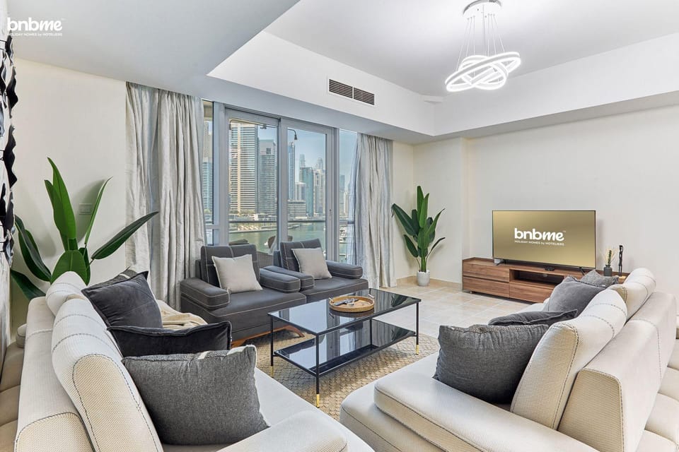 bnbme | Damac Waves Tower | 3 + Maids Hotel in Dubai