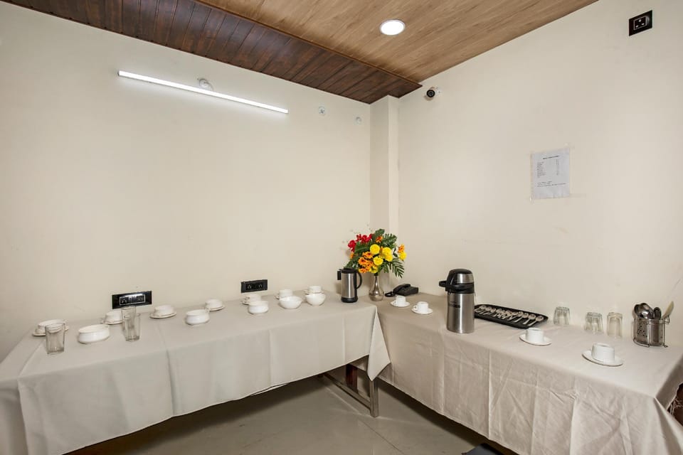 Whitehouse 999 Hotel in Uttarakhand