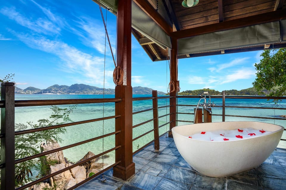 Bathtub