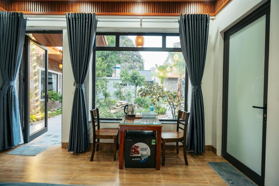 Trang An Riverbank Homestay Hotel in Laos