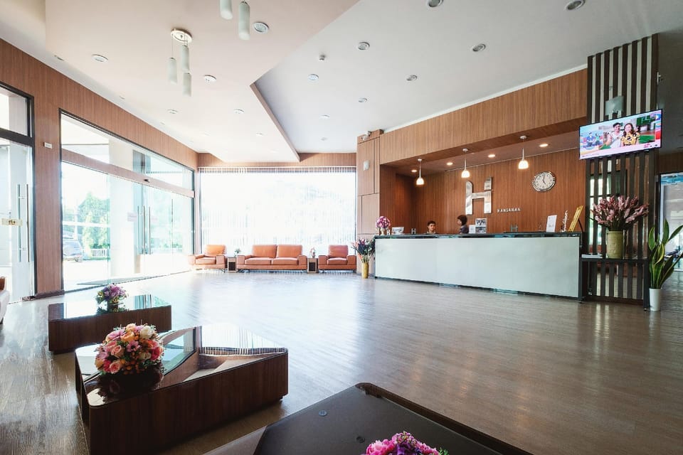 Hansanan Hotel Hotel in Laos