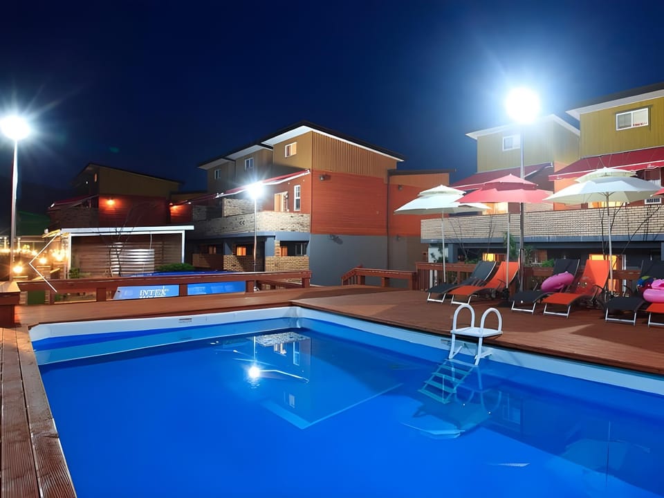 Swimming pool