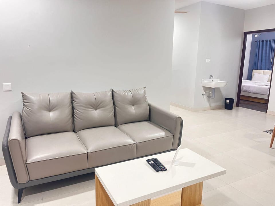 Shared lounge/TV area