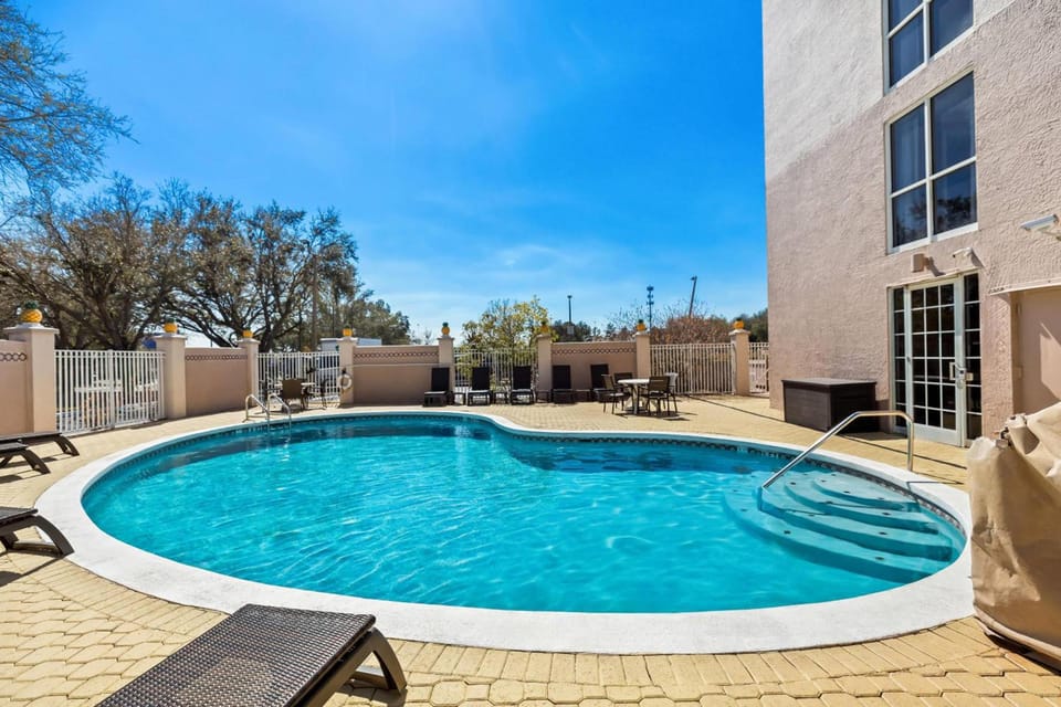 Comfort Inn & Suites Lakeland North I-4 Hotel in Lakeland