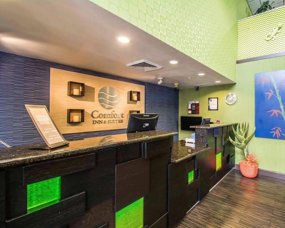 Comfort Inn & Suites Lantana - West Palm Beach South Hotel in Lantana