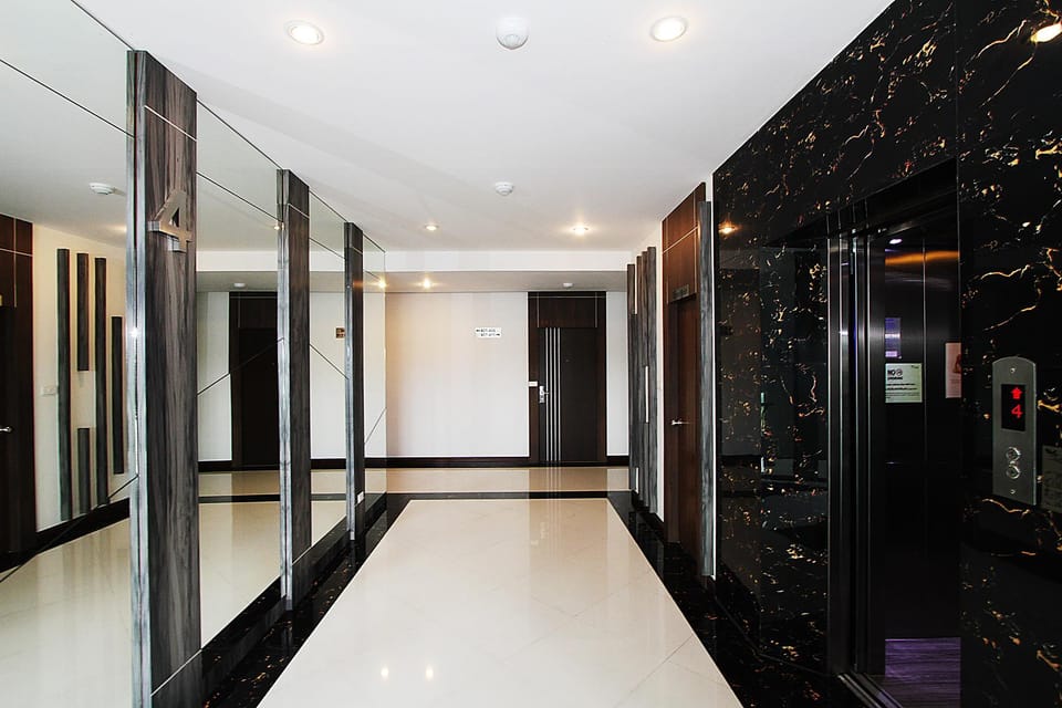 The Contrast Condo Apartment hotel in Chon Buri Changwat