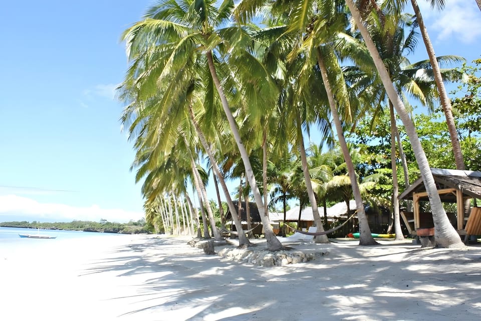 Bruce Beach Resort Hostel in Siquijor