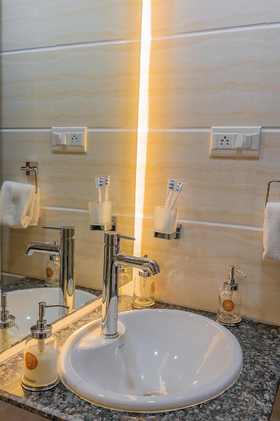 ELIVAAS Energise Soul Retreat Hotel in Maharashtra