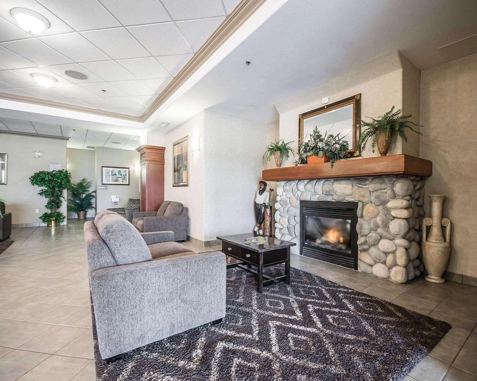 Comfort Inn & Suites Hotel in Salmon Arm