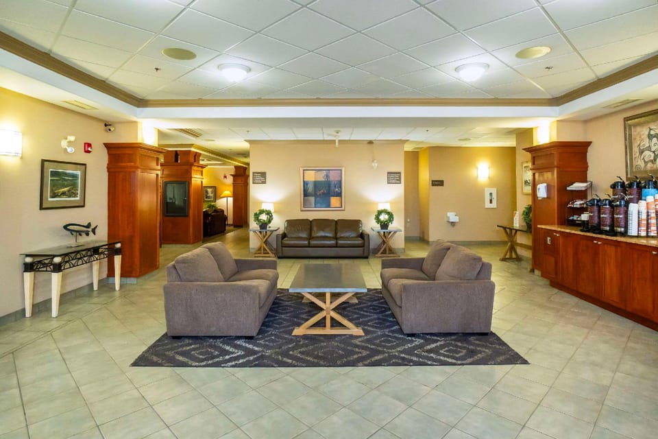 Comfort Inn & Suites Hotel in Salmon Arm