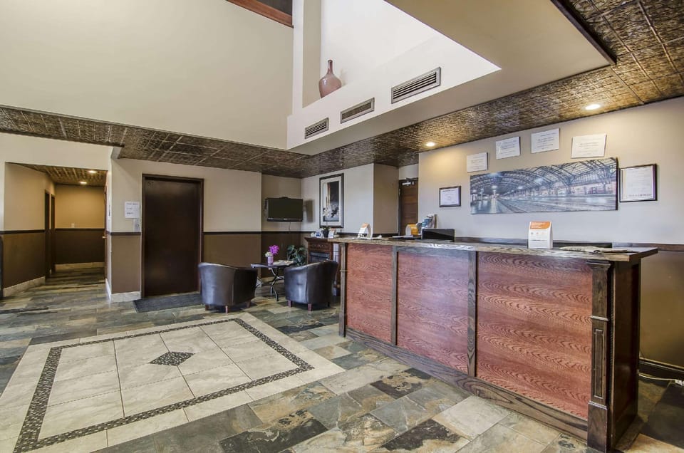 Econo Lodge Lloydminster Hotel in Lloydminster