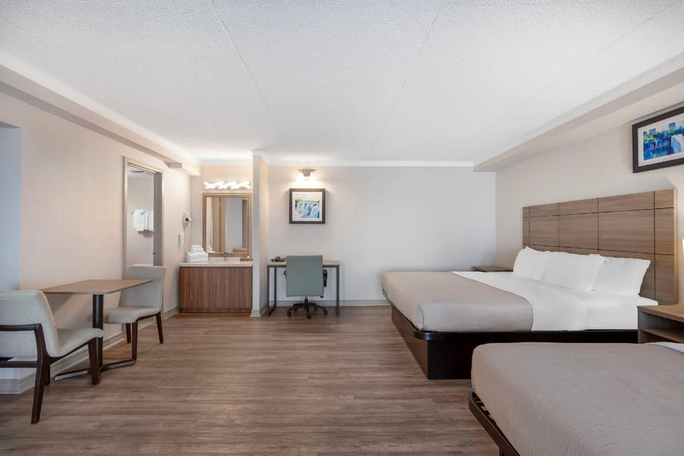 Suite room