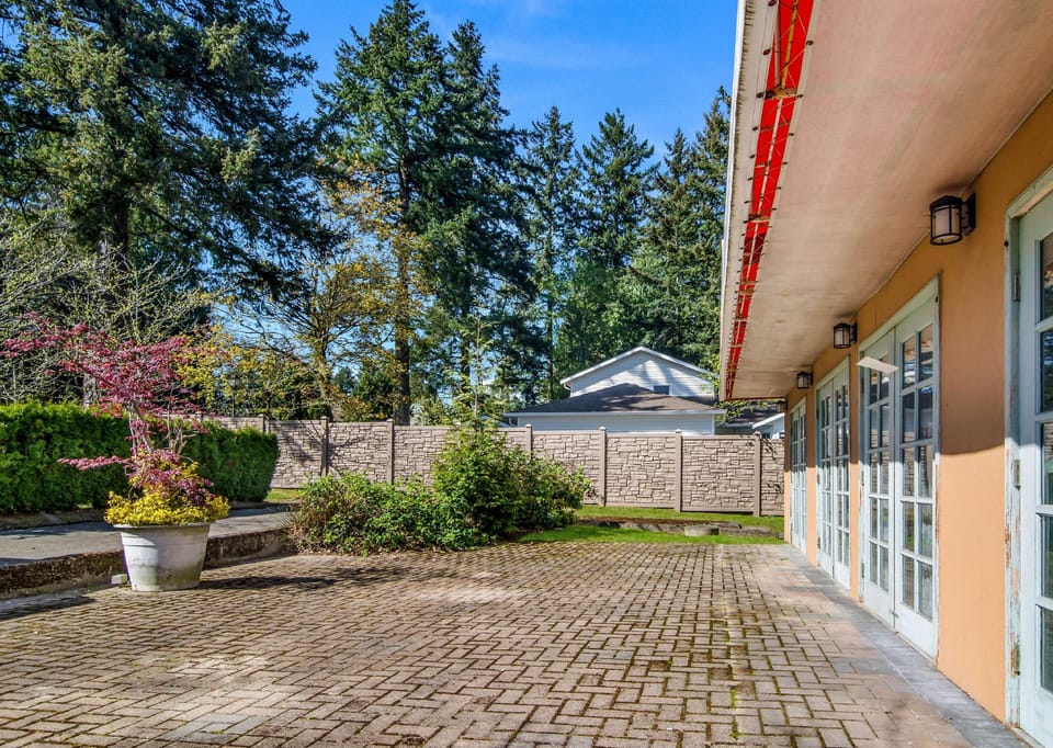 Motel 6 Surrey, BC Hotel in Surrey