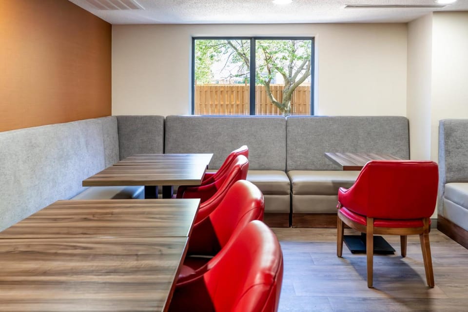 Comfort Suites Hotel in London