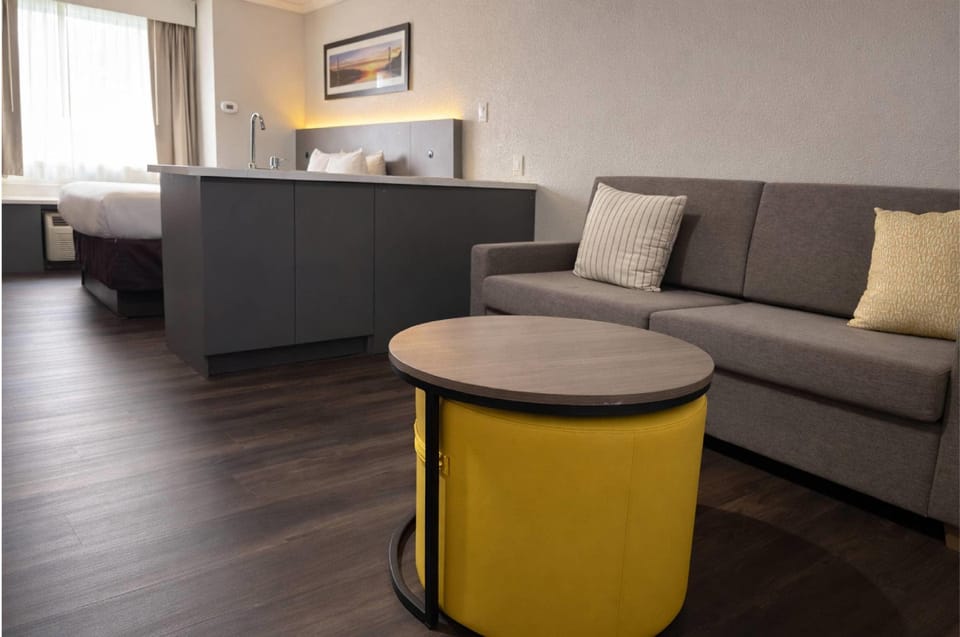 Suite room