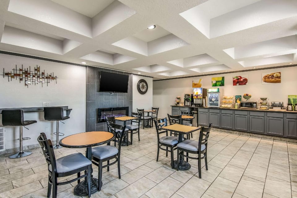 Quality Suites Maumelle - Little Rock Northwest Hotel in Arkansas