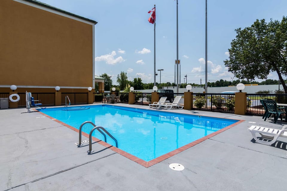 Quality Suites Maumelle - Little Rock Northwest Hotel in Arkansas
