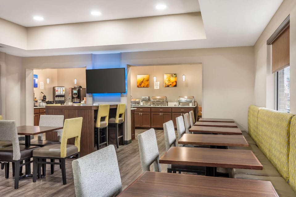 Comfort Inn & Suites Conway Hotel in Conway