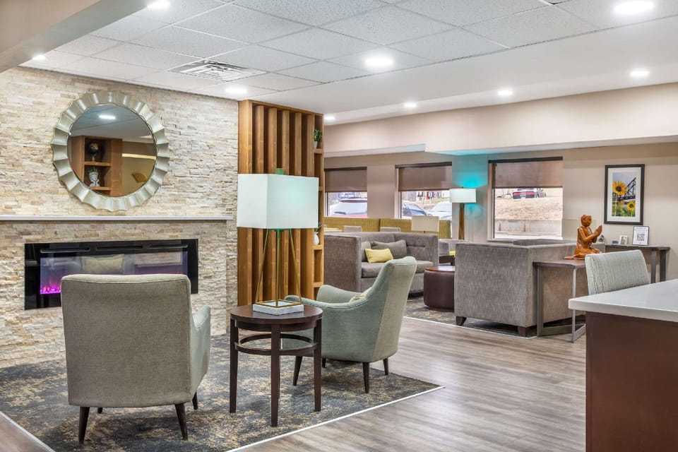 Comfort Inn & Suites Conway Hotel in Conway