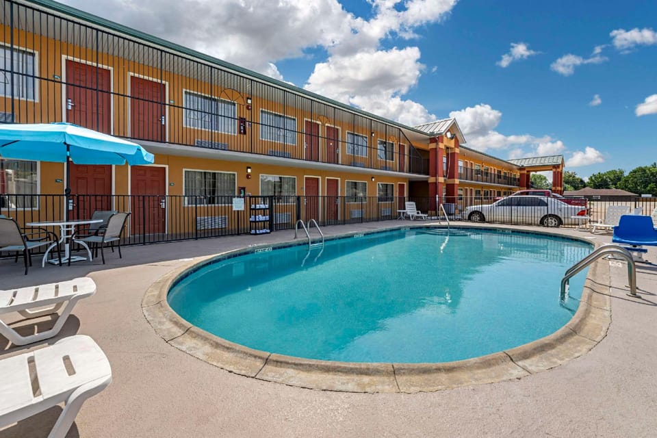 Quality Inn Siloam Springs West Hotel in Siloam Springs