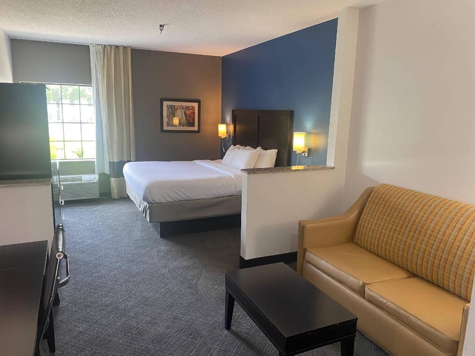 Suite room