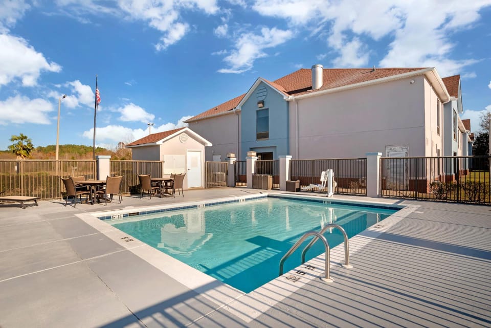 Comfort Inn Livingston Hotel in Mississippi