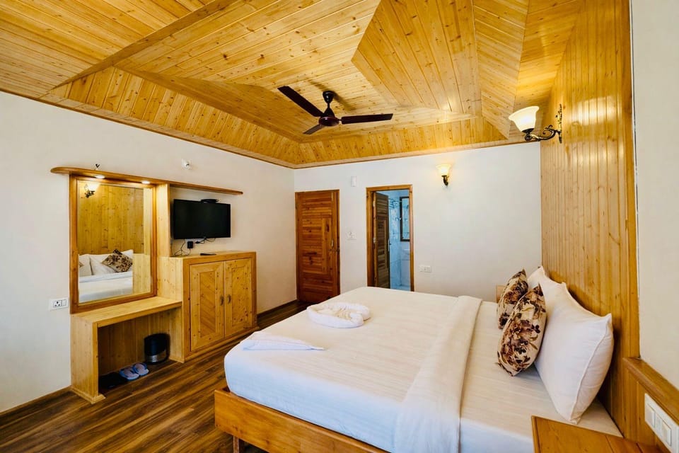 Naina Resort & Cottages Hotel in Manali
