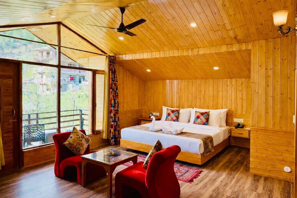 Naina Resort & Cottages Hotel in Manali