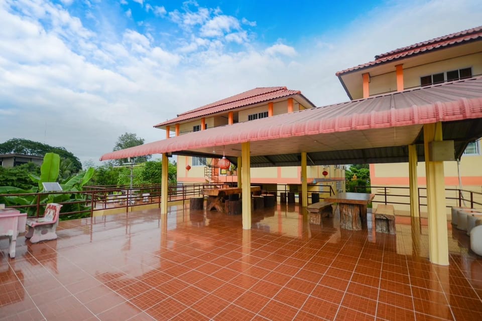บ้านพาดา กำแพงเพชร Resort in Thailand