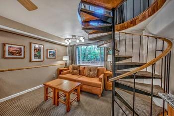 Tahoe Beach & Ski Club Hotel in South Lake Tahoe